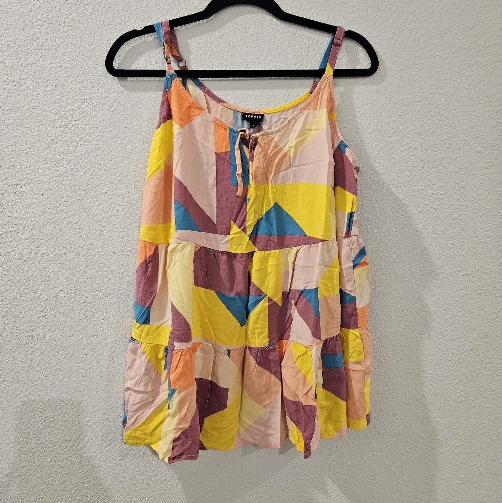 Torrid tiered ruffle bottom tank top size 1 geometric print colorful